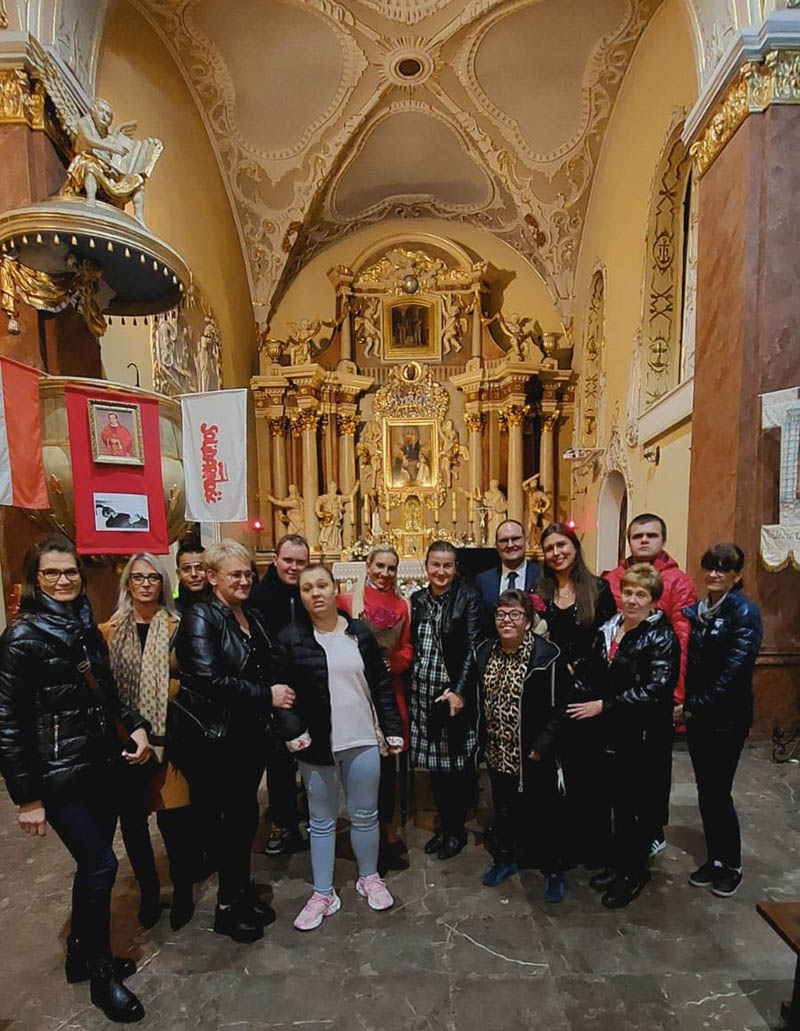 Koncert z cyklu Muzyka w kościelnej nawie Pleszew - Koncert Papieski