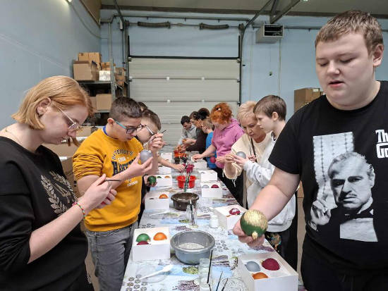 Wycieczka do fabryki bombek