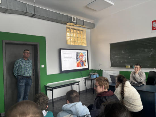 Spotkanie zawodowe z naszym absolwentem